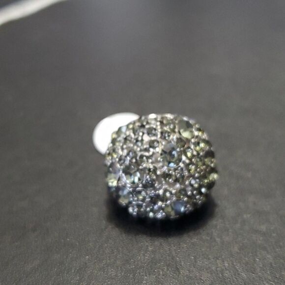 Silver tone rhinestone ring size 6 - Picture 4 of 8